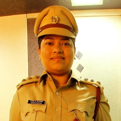 Breaking Barriers while Pursuing Dream